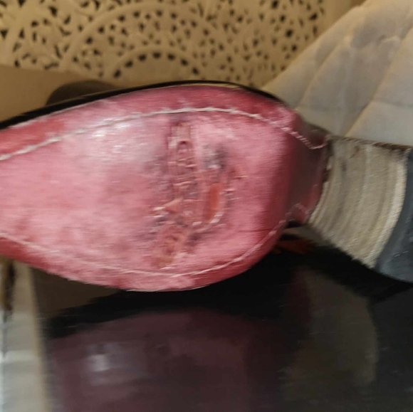 Boots - Picture 3 of 4